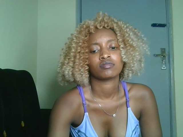 Politegirl live cam on BongaCams