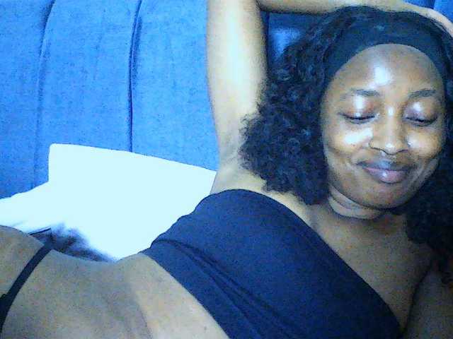 Politegirl live cam on BongaCams