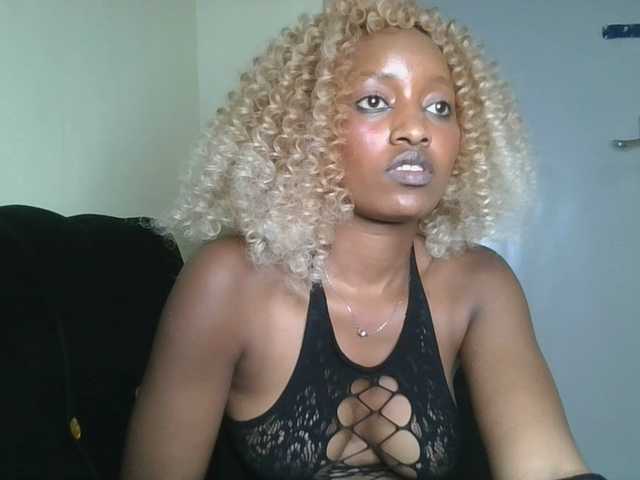 Politegirl live cam on BongaCams