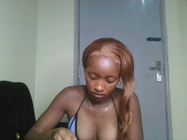 Politegirl live cam on BongaCams