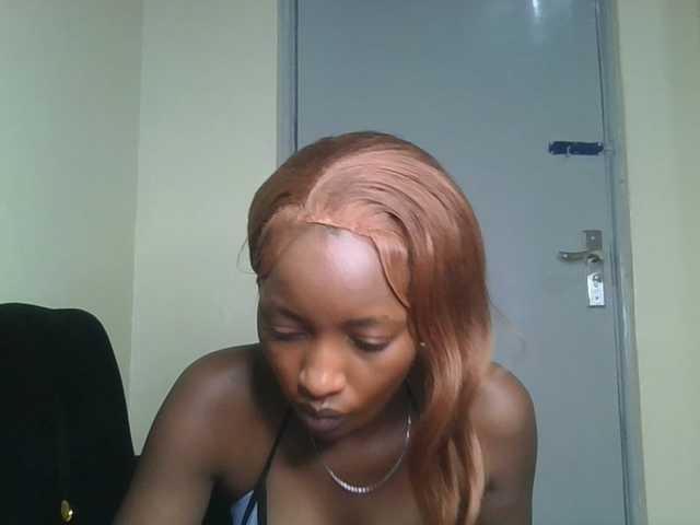 Politegirl live cam on BongaCams