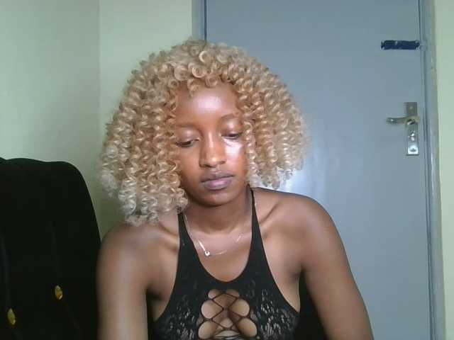 Politegirl live cam on BongaCams