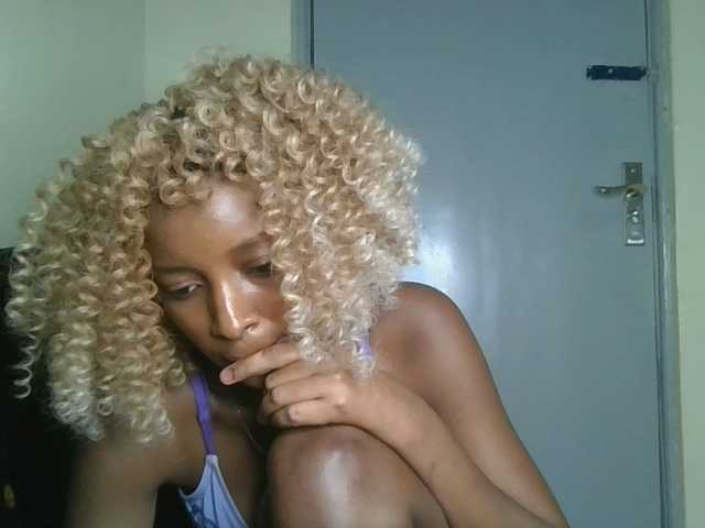 Politegirl live cam on BongaCams