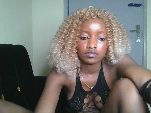 Politegirl live cam on BongaCams