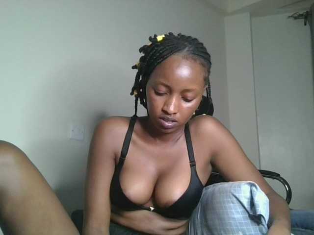 Politegirl live cam on BongaCams