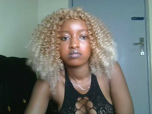Politegirl live cam on BongaCams