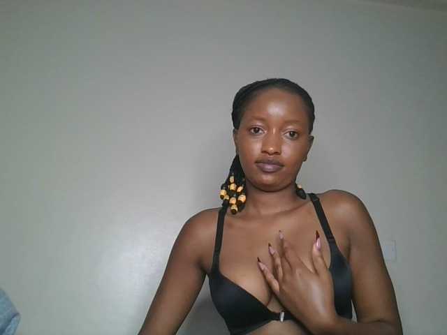 Politegirl live cam on BongaCams
