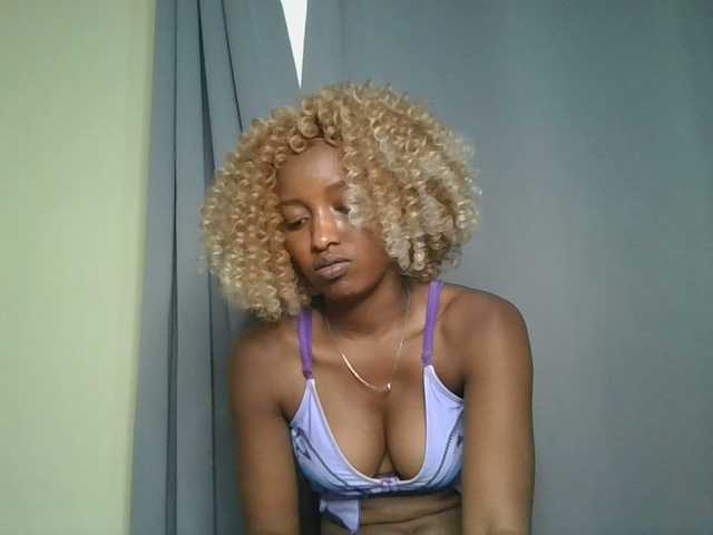 Politegirl live cam on BongaCams