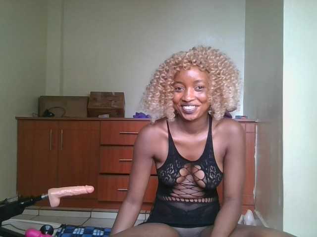 Politegirl live cam on BongaCams