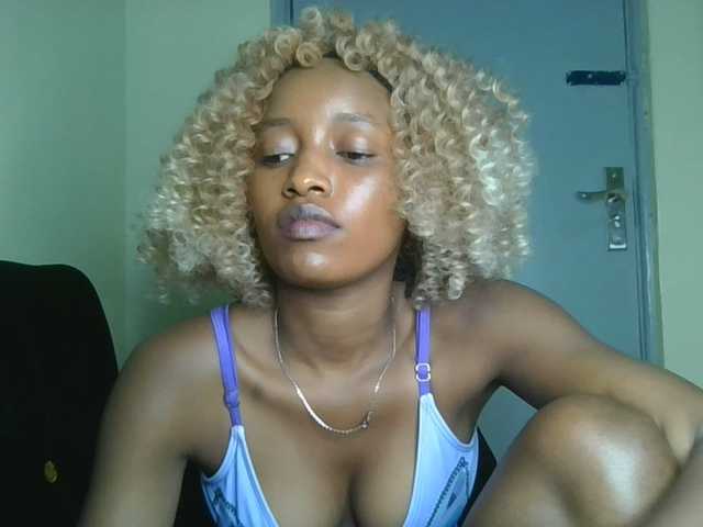 Politegirl live cam on BongaCams