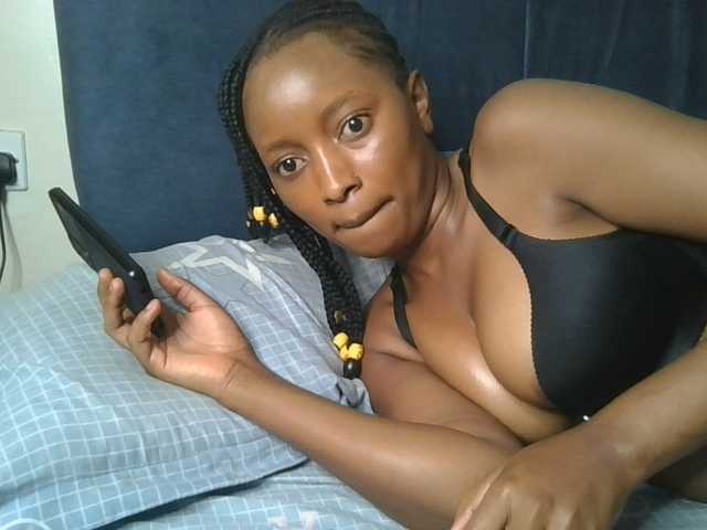 Politegirl live cam on BongaCams