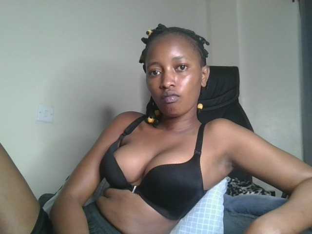 Politegirl live cam on BongaCams