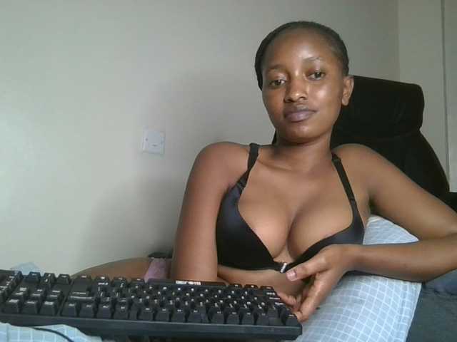 Politegirl live cam on BongaCams