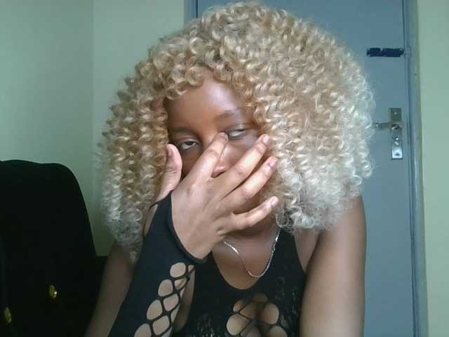 Politegirl live cam on BongaCams