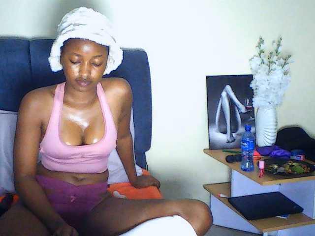 Politegirl live cam on BongaCams
