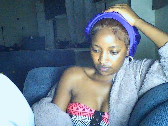 Politegirl live cam on BongaCams