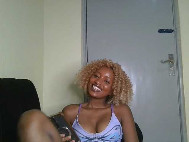 Politegirl live cam on BongaCams