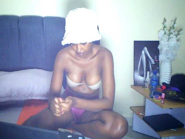 Politegirl live cam on BongaCams
