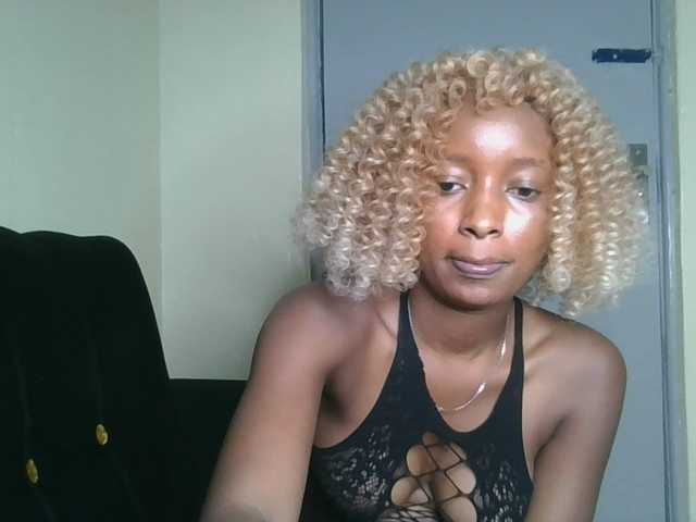 Politegirl live cam on BongaCams