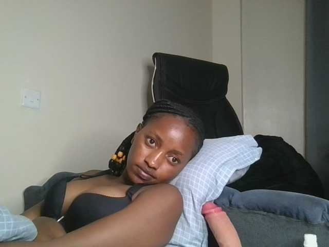 Politegirl live cam on BongaCams