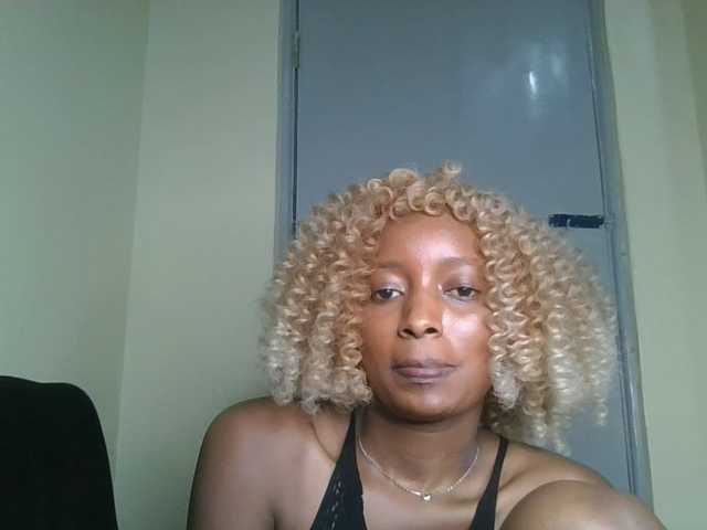 Politegirl live cam on BongaCams