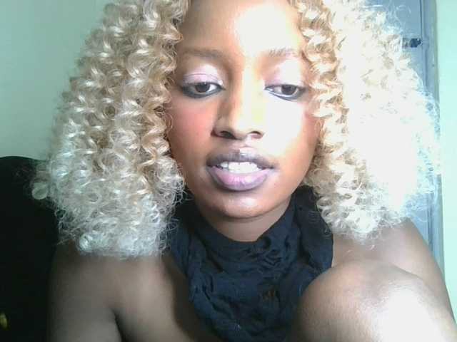 Politegirl live cam on BongaCams