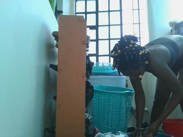 Politegirl live cam on BongaCams