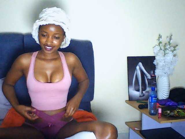 Politegirl live cam on BongaCams