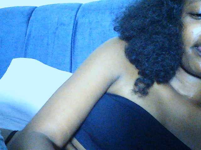 Politegirl live cam on BongaCams