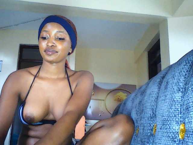 Politegirl live cam on BongaCams
