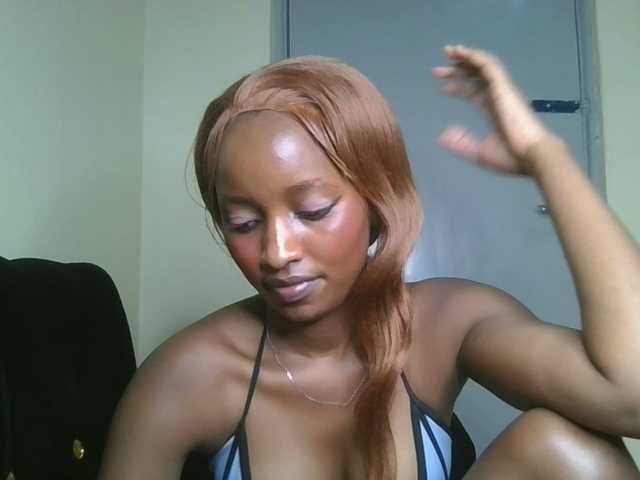 Politegirl live cam on BongaCams