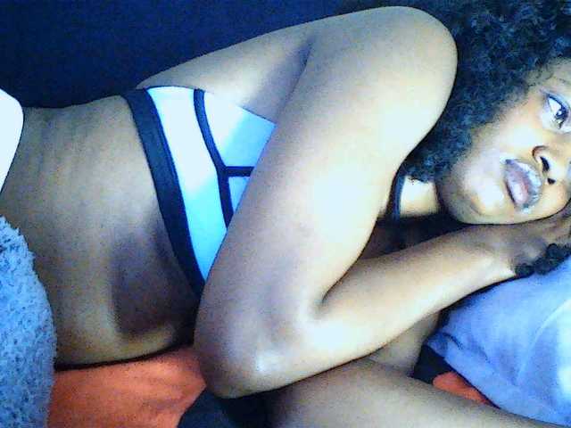 Politegirl live cam on BongaCams