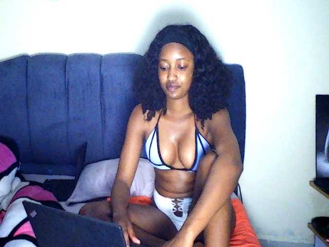 Politegirl live cam on BongaCams