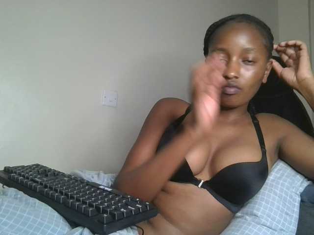 Politegirl live cam on BongaCams