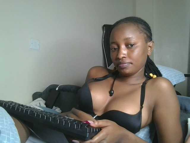 Politegirl live cam on BongaCams