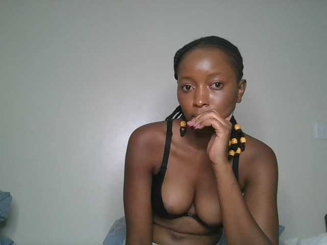 Politegirl live cam on BongaCams