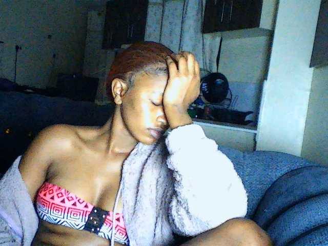Politegirl live cam on BongaCams