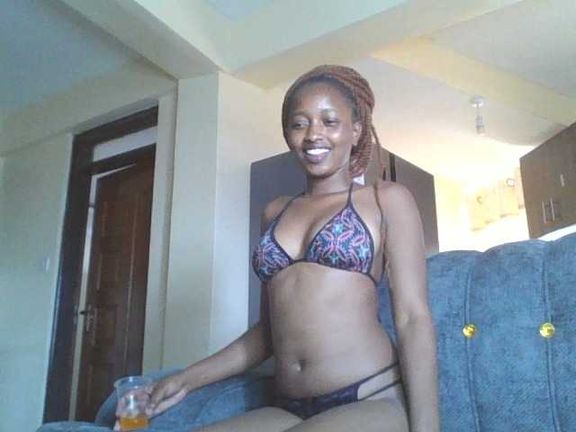Politegirl live cam on BongaCams