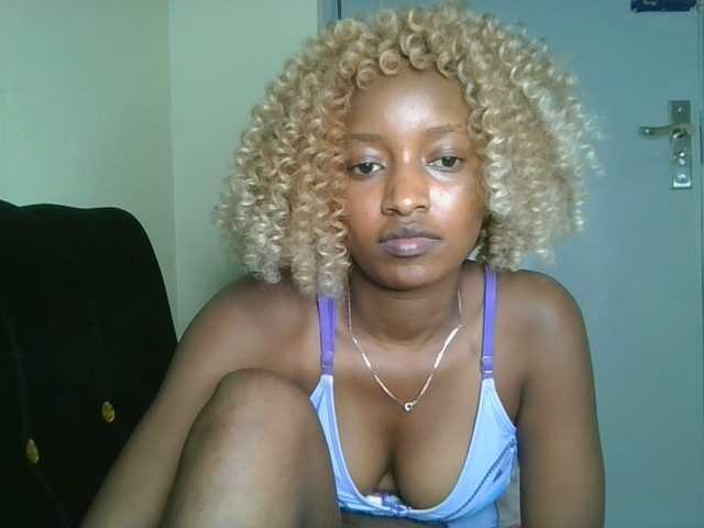 Politegirl live cam on BongaCams