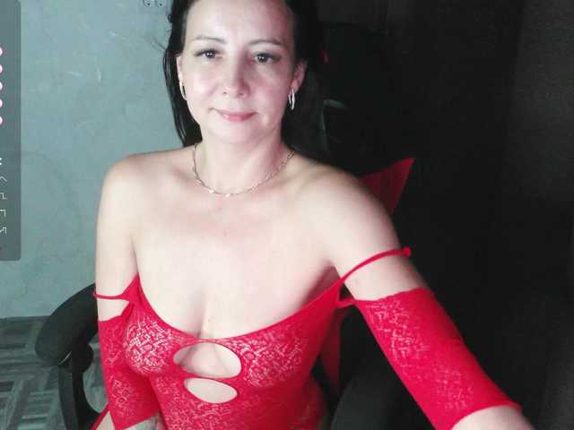 AlisaSet live cam on BongaCams