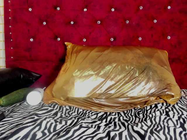 Kriis-Nova live cam on BongaCams