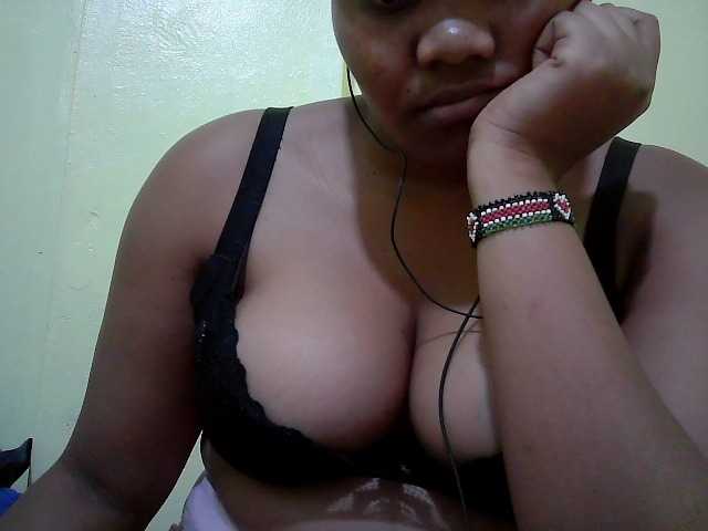 Shepretty live cam on BongaCams