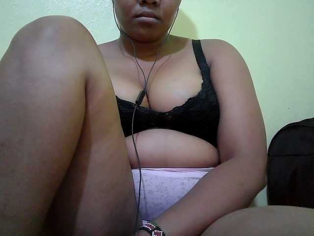 Shepretty live cam on BongaCams