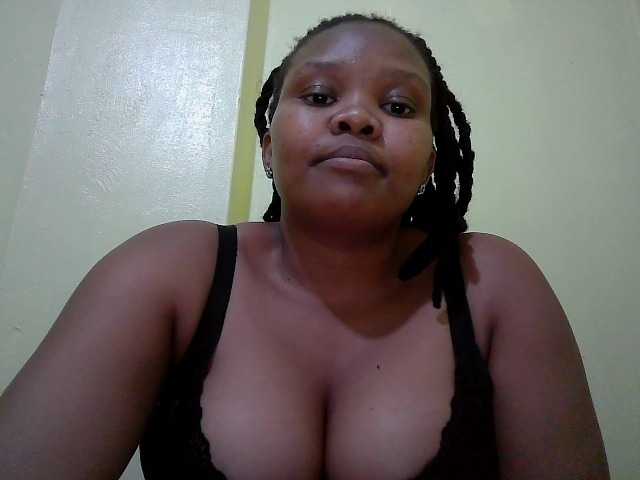 Shepretty live cam on BongaCams