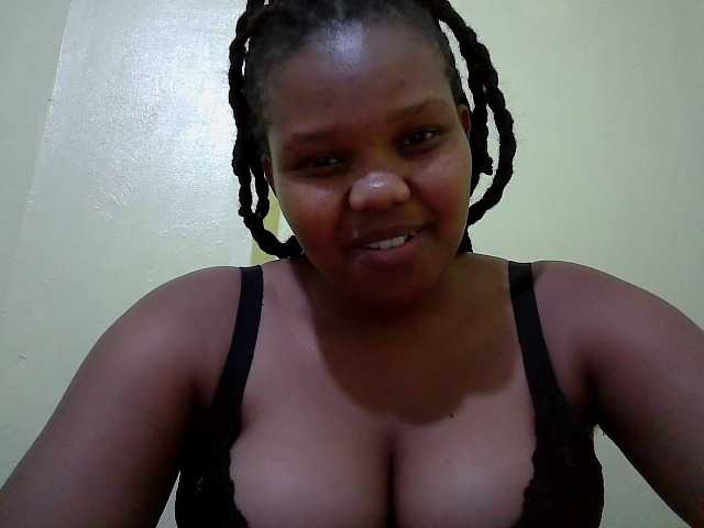 Shepretty live cam on BongaCams