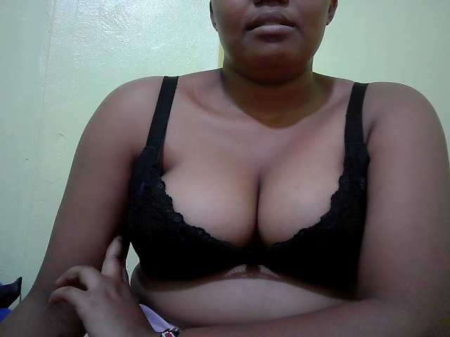 Shepretty live cam on BongaCams