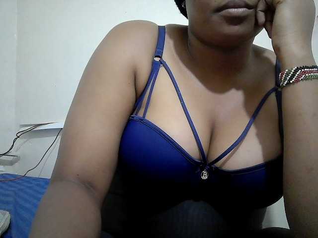 Shepretty live cam on BongaCams