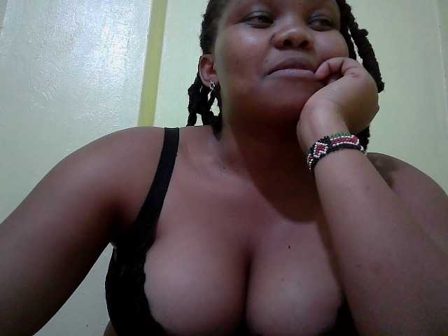 Shepretty live cam on BongaCams