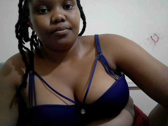 Shepretty live cam on BongaCams