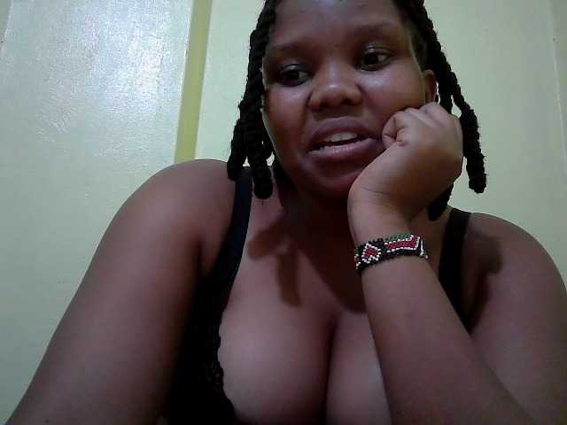 Shepretty live cam on BongaCams